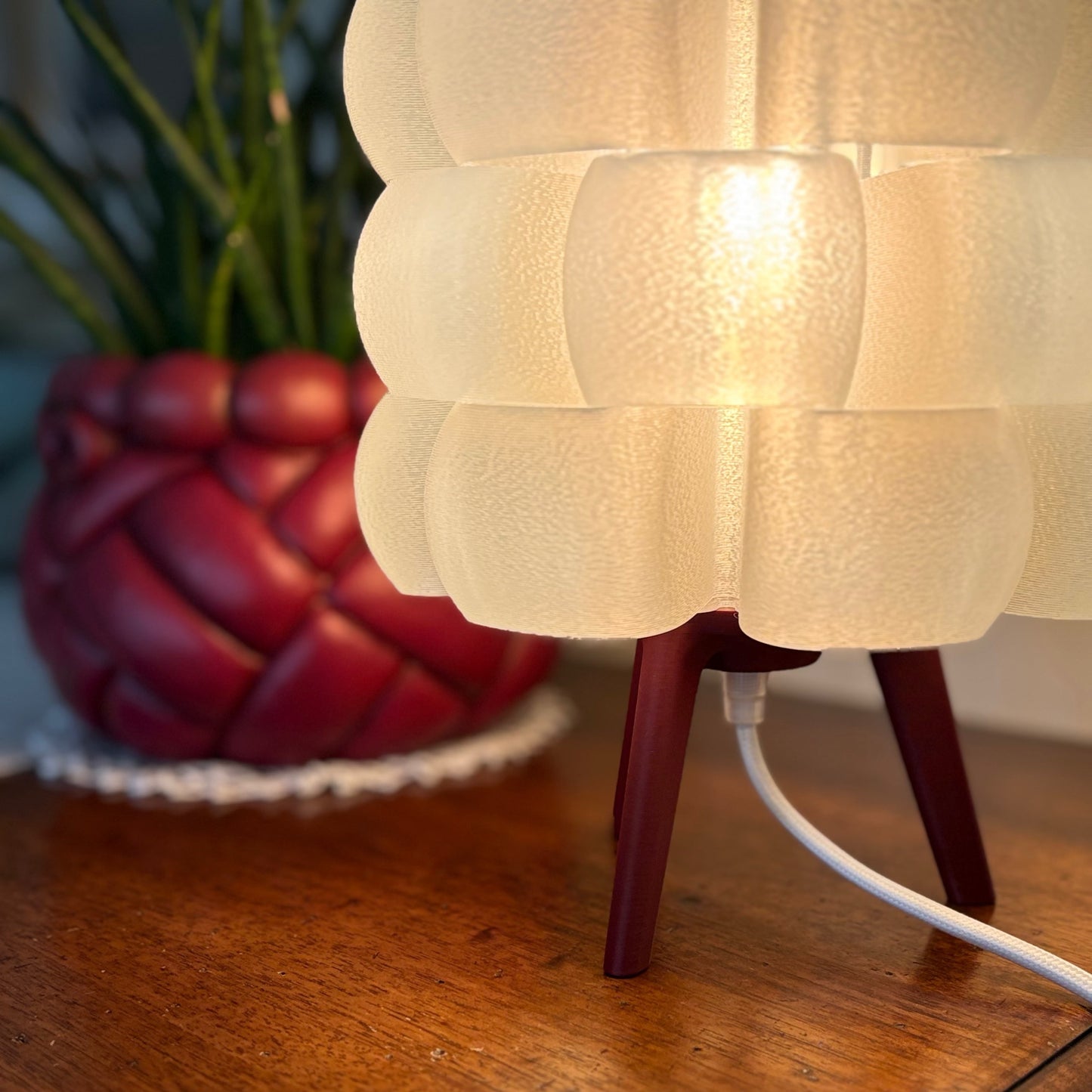 Nebula table lamp - Red Velvet